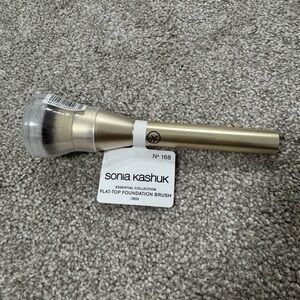 NWT Sonia Kashuk Essential Flat-Top Foundation Brush No. 168